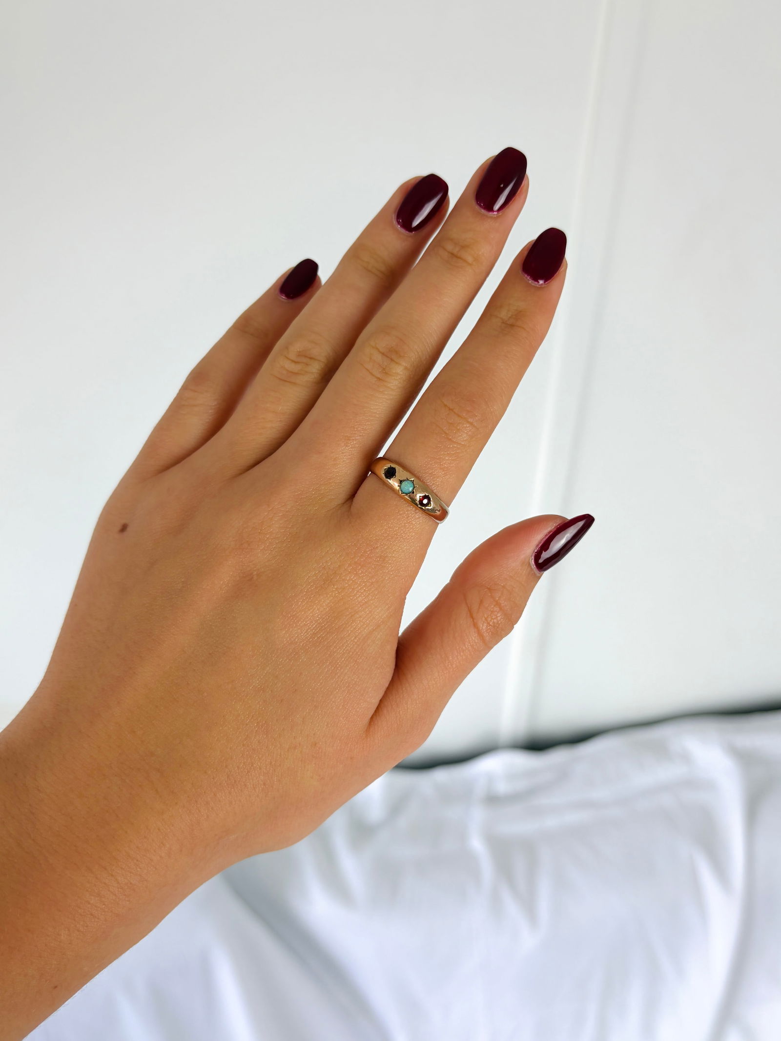 Antique 22ct Gold Opal and Garnet 3 Stone Star Ring - 9