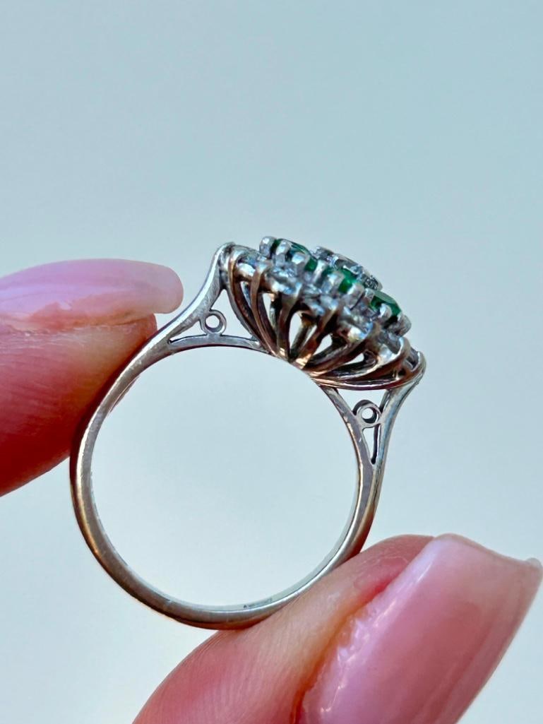 *Vintage 18 Carat White Gold Demantoid Garnet and Diamond Cluster Ring - 10