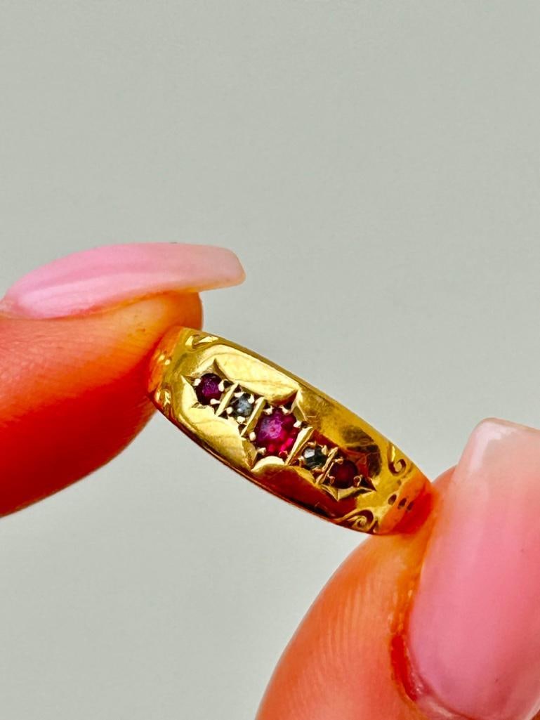 Antique c.1901 18ct Yellow Gold Ruby and Diamond Ring - 2