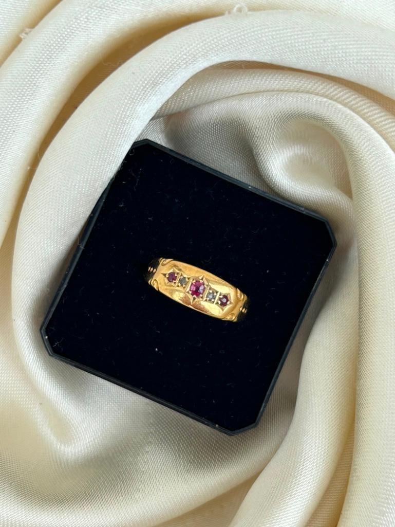 Antique c.1901 18ct Yellow Gold Ruby and Diamond Ring - 5