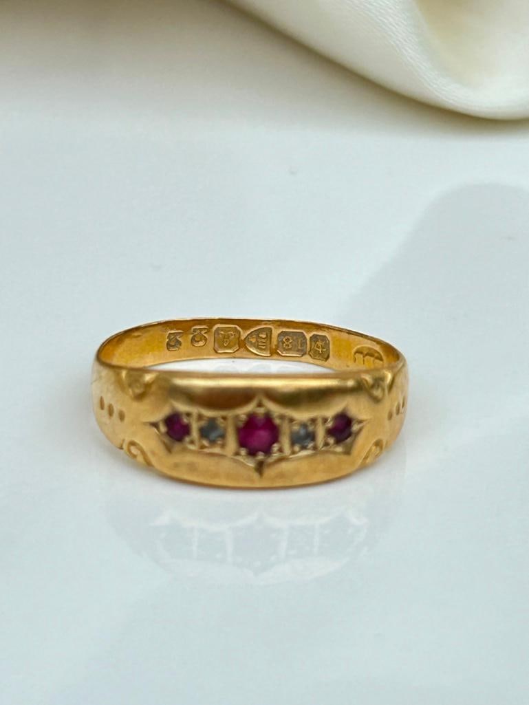 Antique c.1901 18ct Yellow Gold Ruby and Diamond Ring - 6