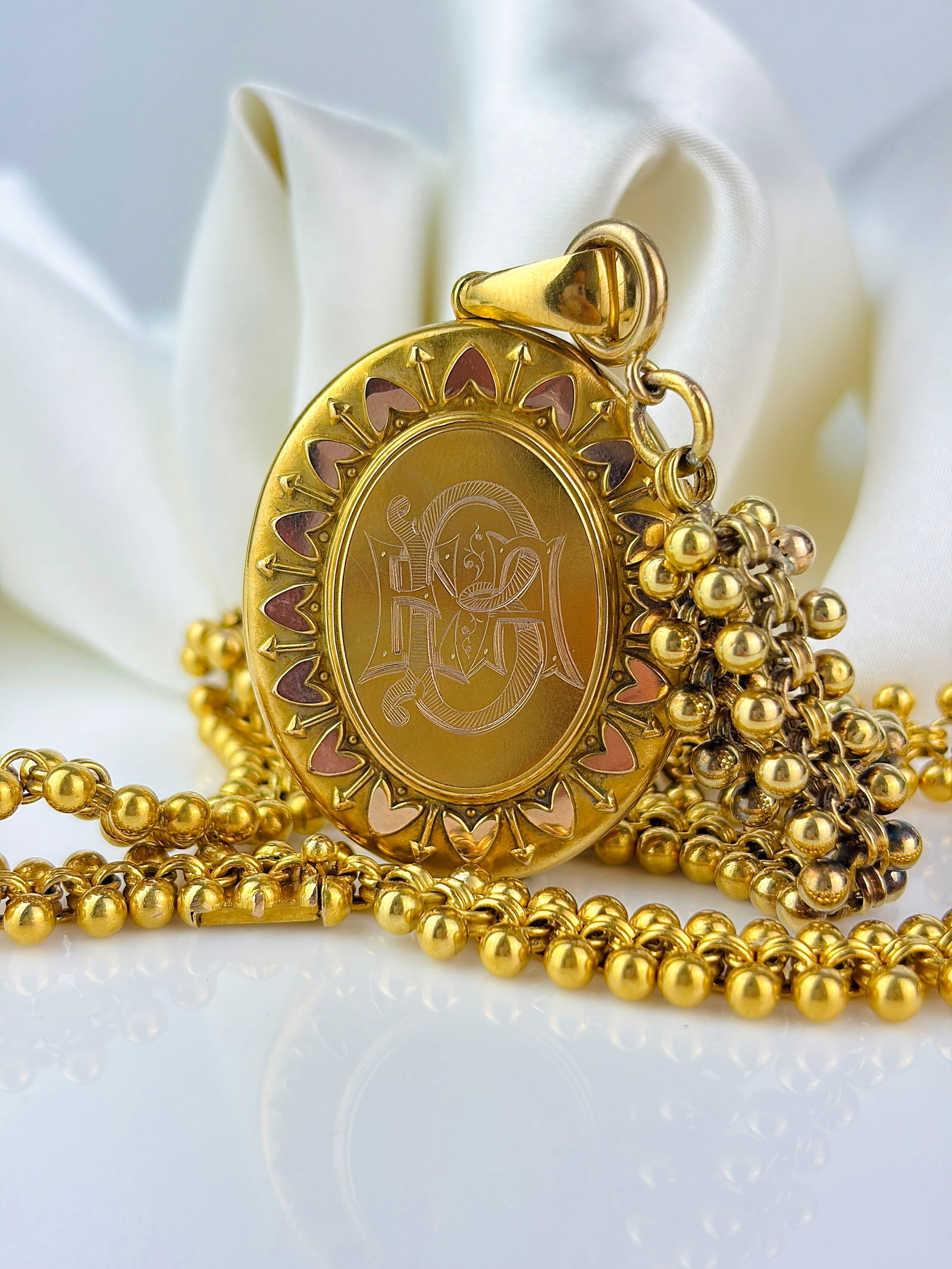 victorian era 18ct yellow gold collar and locket set - 7