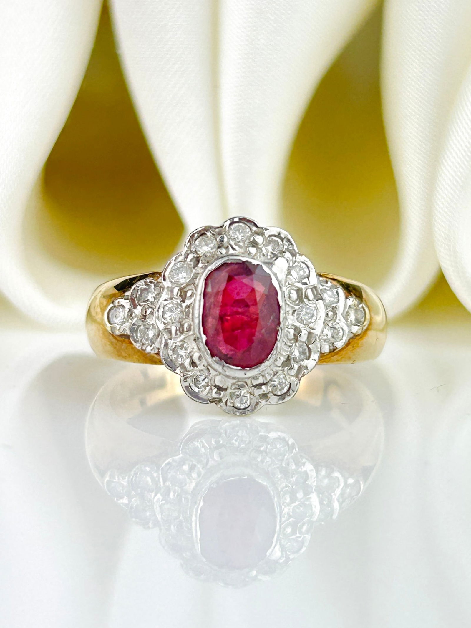 Chunky Vintage 9ct White and Yellow Gold Ruby and Diamond Cluster Ring: Chunky Vintage 9ct White and Yellow Gold Ruby and Diamond Cluster Ring Weight: 4.31g Size: UK N1/2, US 7.25, Face of ring 12x17mm, Height off finger 4.5mm Materials: 9ct Gold Hallmarks: