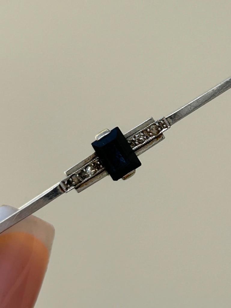 Art Deco Era 9ct White Gold Bar Brooch: Art Deco Era 9ct White Gold Bar Brooch sweet art deco brooch measurements size 55mm x 5mm weight 4.08g stamped plat 9ct materials 9ct white gold