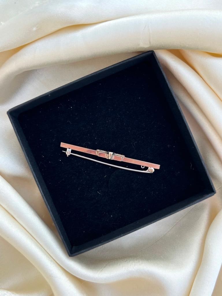 Art Deco Era 9ct White Gold Bar Brooch - 5