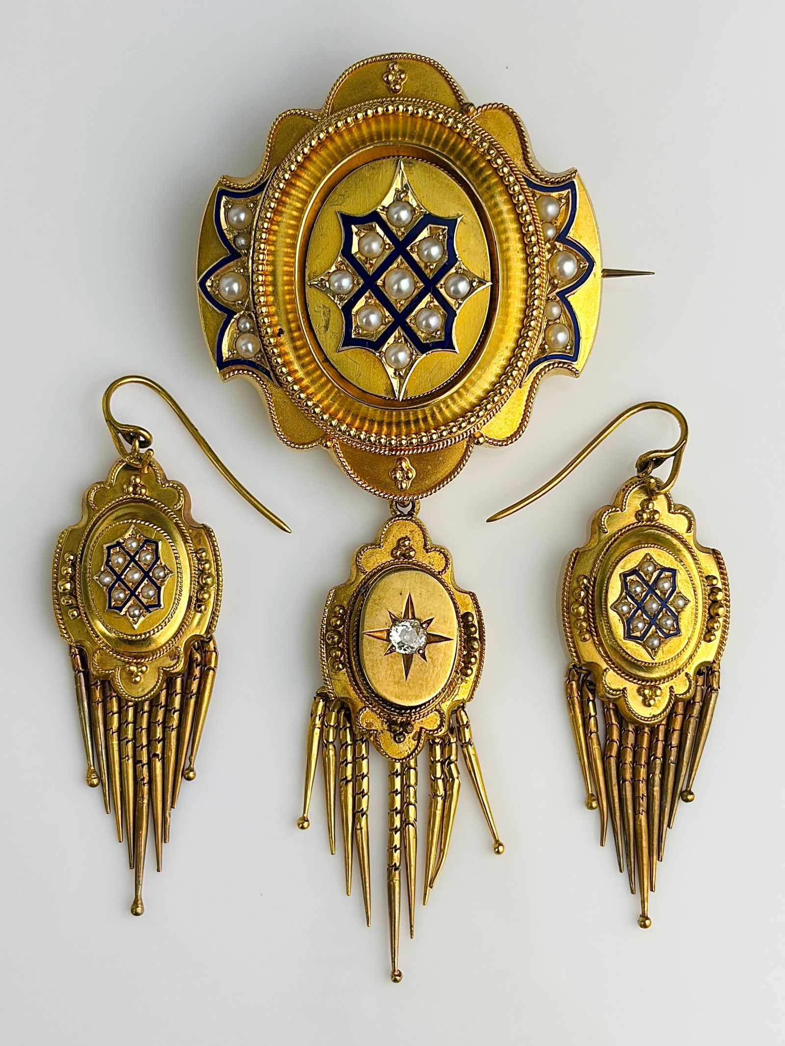 Antique 15ct yellow gold pearl , enamel and diamond fringe earrings and brooch boxed set - 11