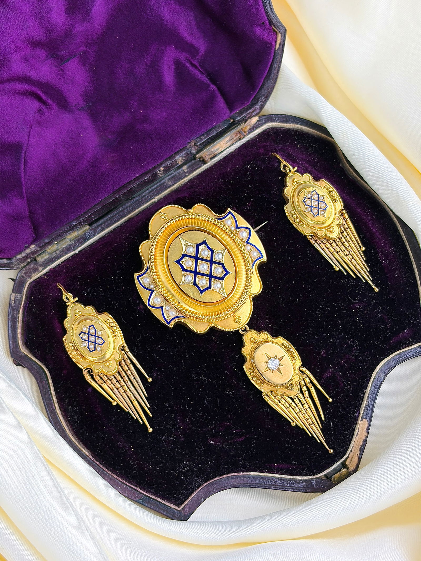 Antique 15ct yellow gold pearl , enamel and diamond fringe earrings and brooch boxed set: Antique 15ct yellow gold pearl , enamel and diamond fringe earrings and brooch boxed set Amazing piece of craftsmanship, with stunning attention to detail!