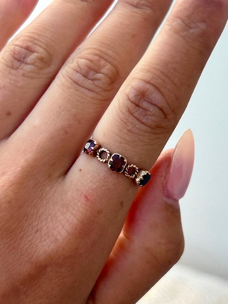 Antique 9CT gold Victorian Garnet half hoop Ring - 3