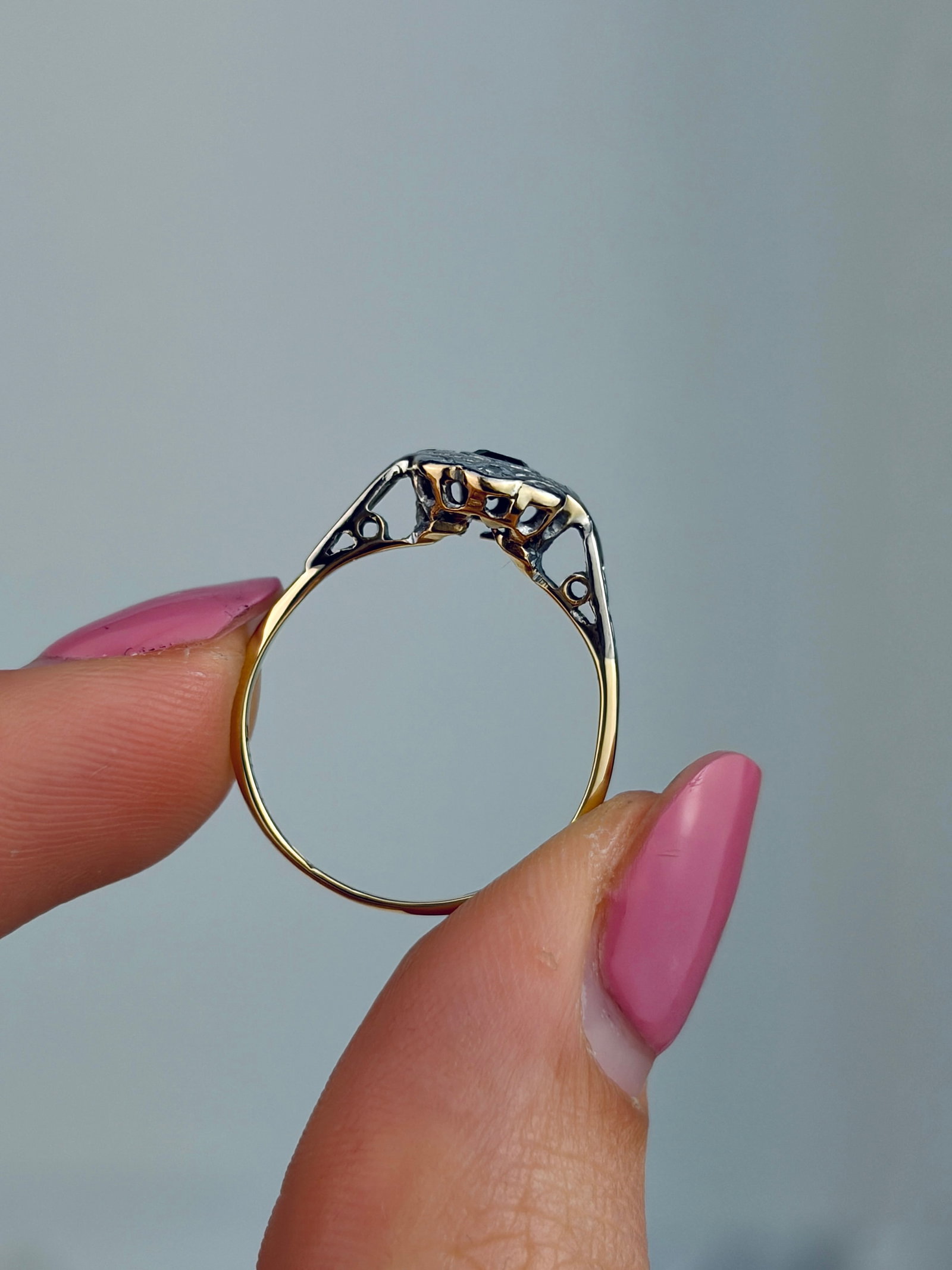 ANTIQUE 18CT GOLD AND PLATINUM SAPPHIRE AND DIAMOND FLOWER CLUSTER RING - 6