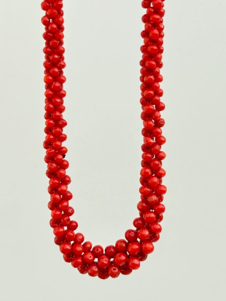 Coral Bead Necklace (1 of 3)