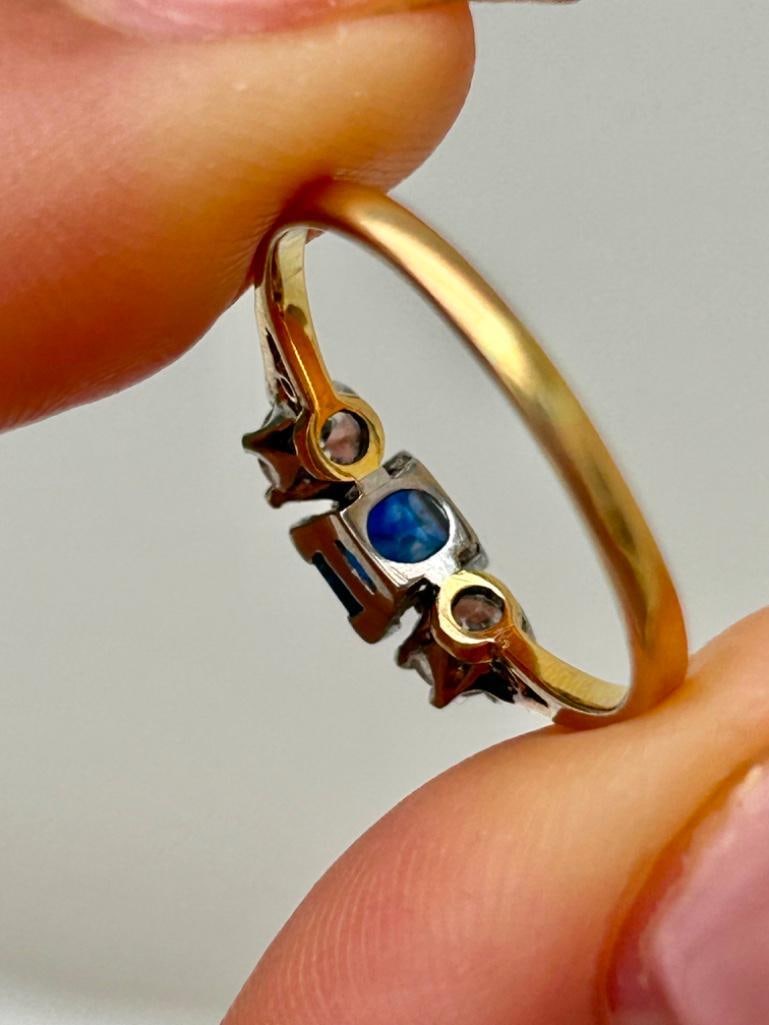 Antique 18ct Yellow Gold Sapphire and Diamond 3 Stone Ring - 6
