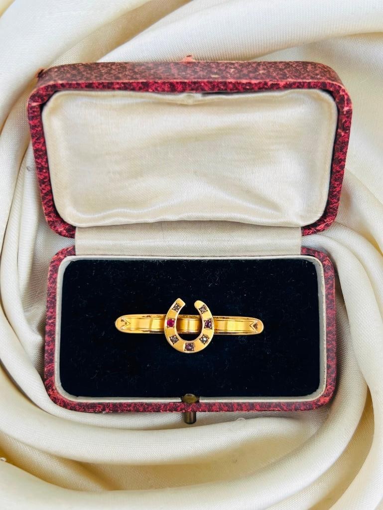Antique 18ct Yellow Gold Ruby and Diamond Horseshoe Brooch in Antique Box - 8