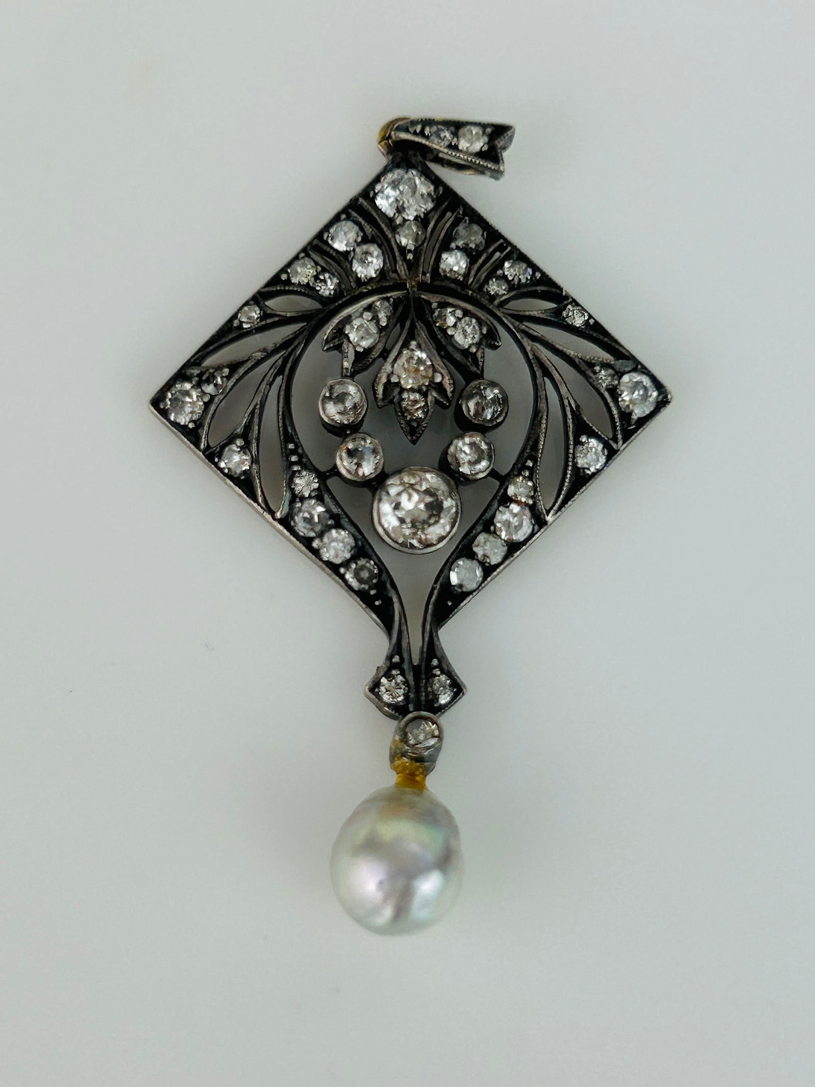 Antique Belle Epoque Diamond and Pearl Drop Pendant - 4