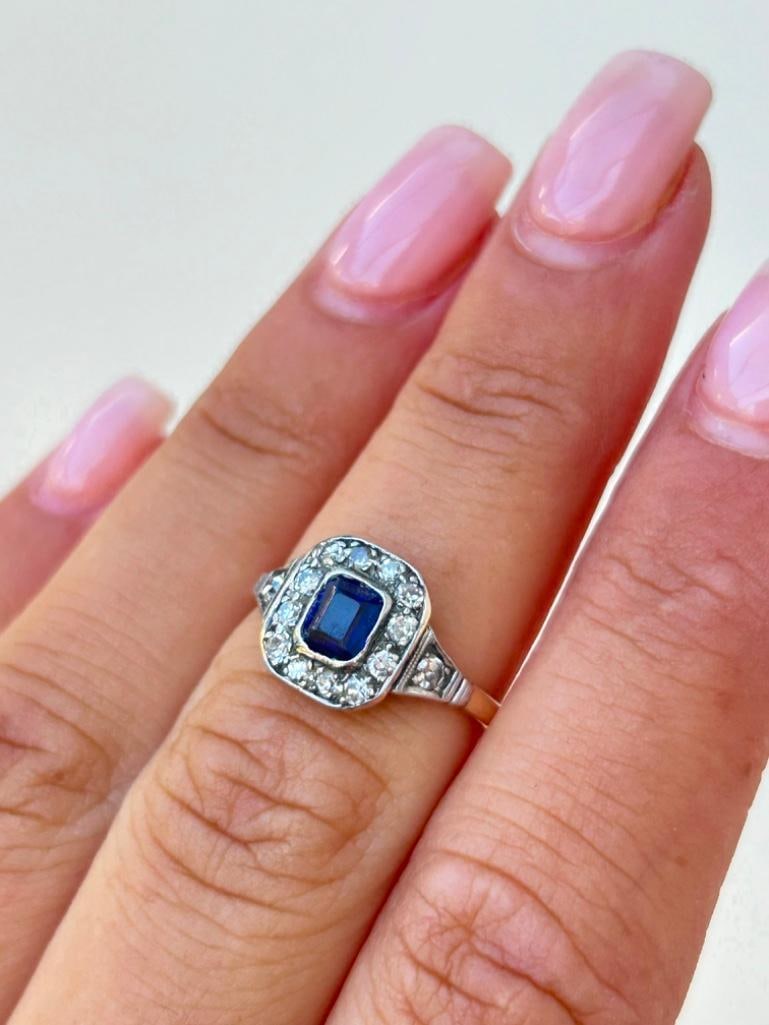 *Edwardian Sapphire and Diamond 18 Carat Gold Cluster Ring - 3