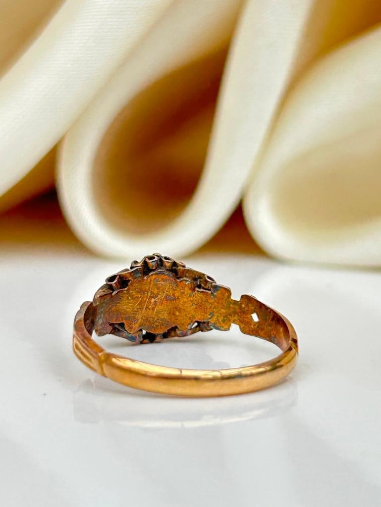 Antique Emerald and Pearl Ring in 15ct Yellow Gold - 7