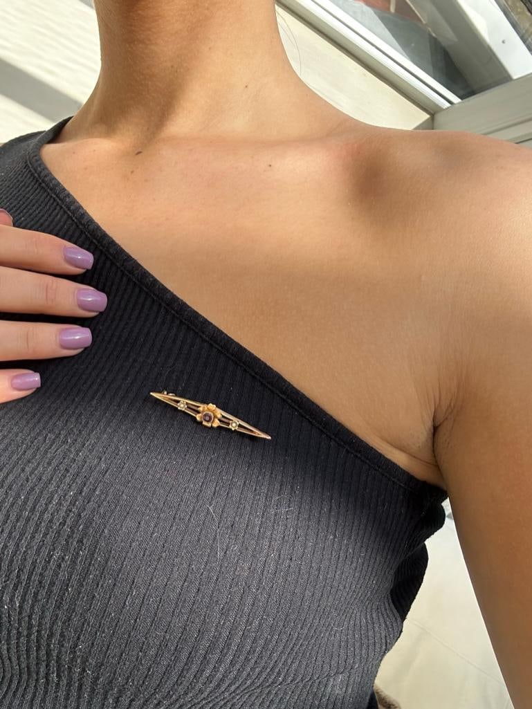 Amethyst and Pearl Flower Bar Brooch in Yellow Gold - 2