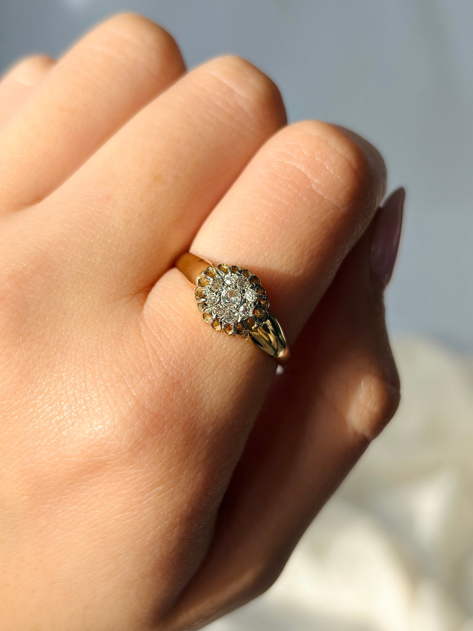 Antique 18ct yellow gold diamond cluster ring with inscription - 10