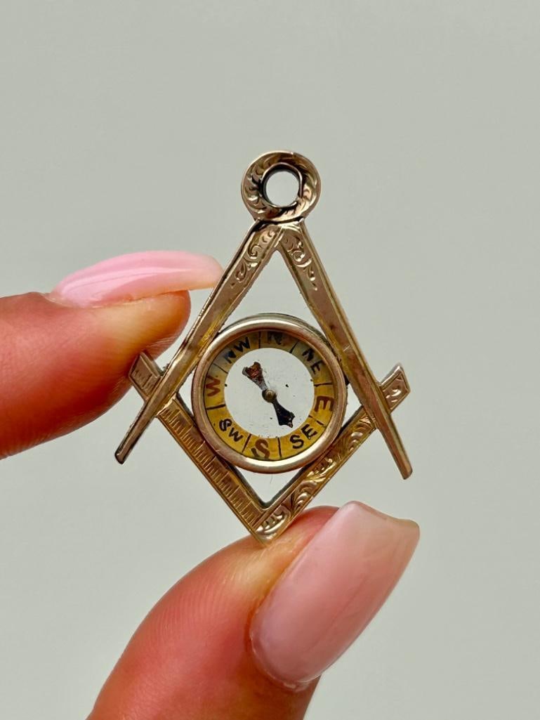 Antique Gold Masonic Compass Charm / Pendant - 2