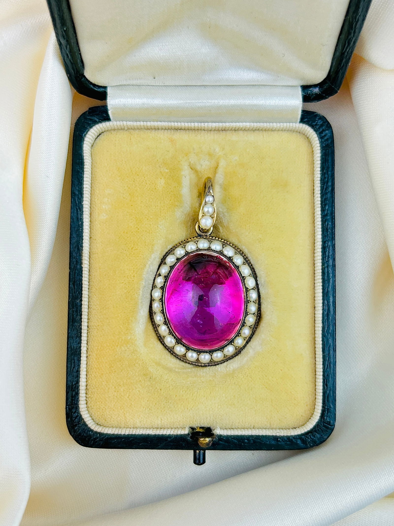 Antique Boxed Giant Foiled Back Cabochon Amethyst and Pearl Pendant in Gold - 2