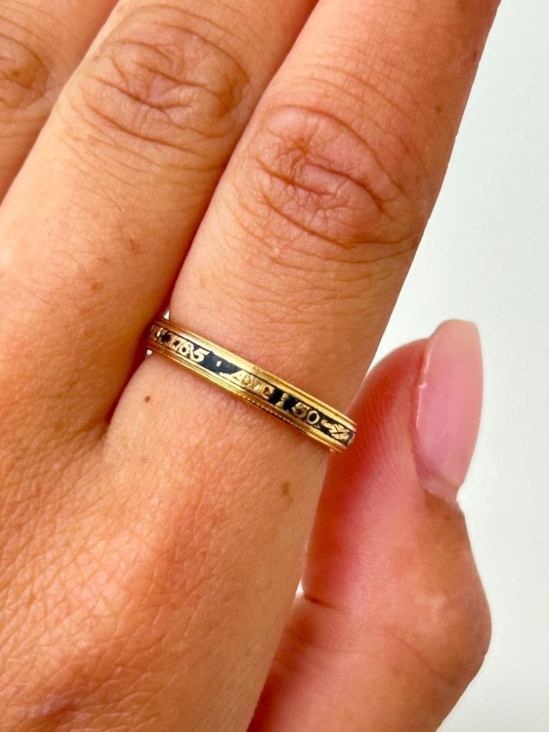Heavy 18ct Yellow Gold Black Enamel Mourning Band c1785 - 3