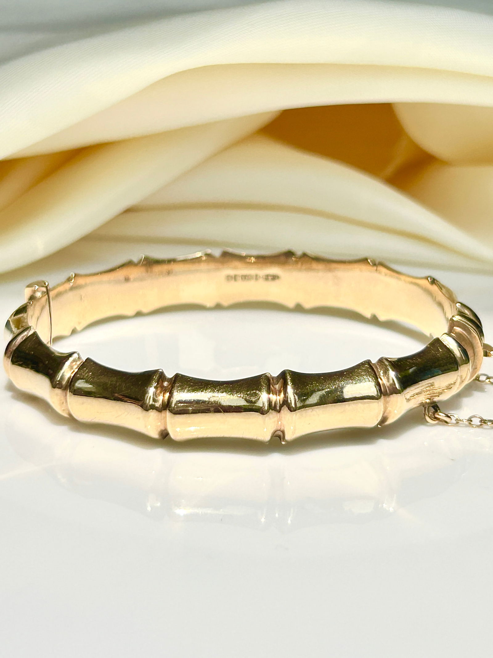 Vintage 9ct gold bamboo effect bangle / bracelet with safety chain c.1975 - 2