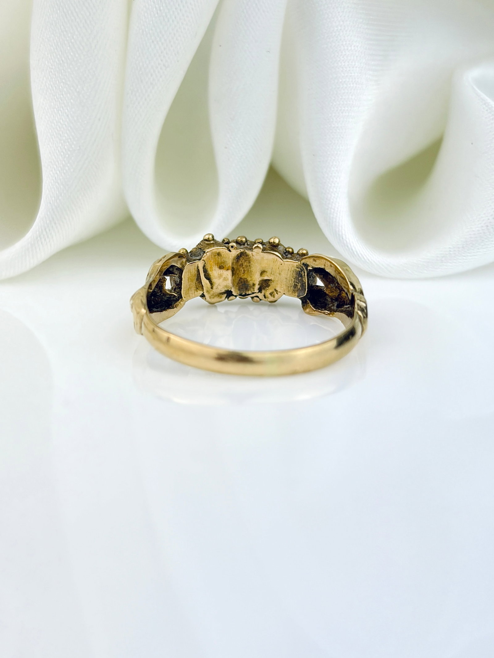 WONDERFUL ANTIQUE 18CT YELLOW GOLD EMERALD AND RUBY RING - 3