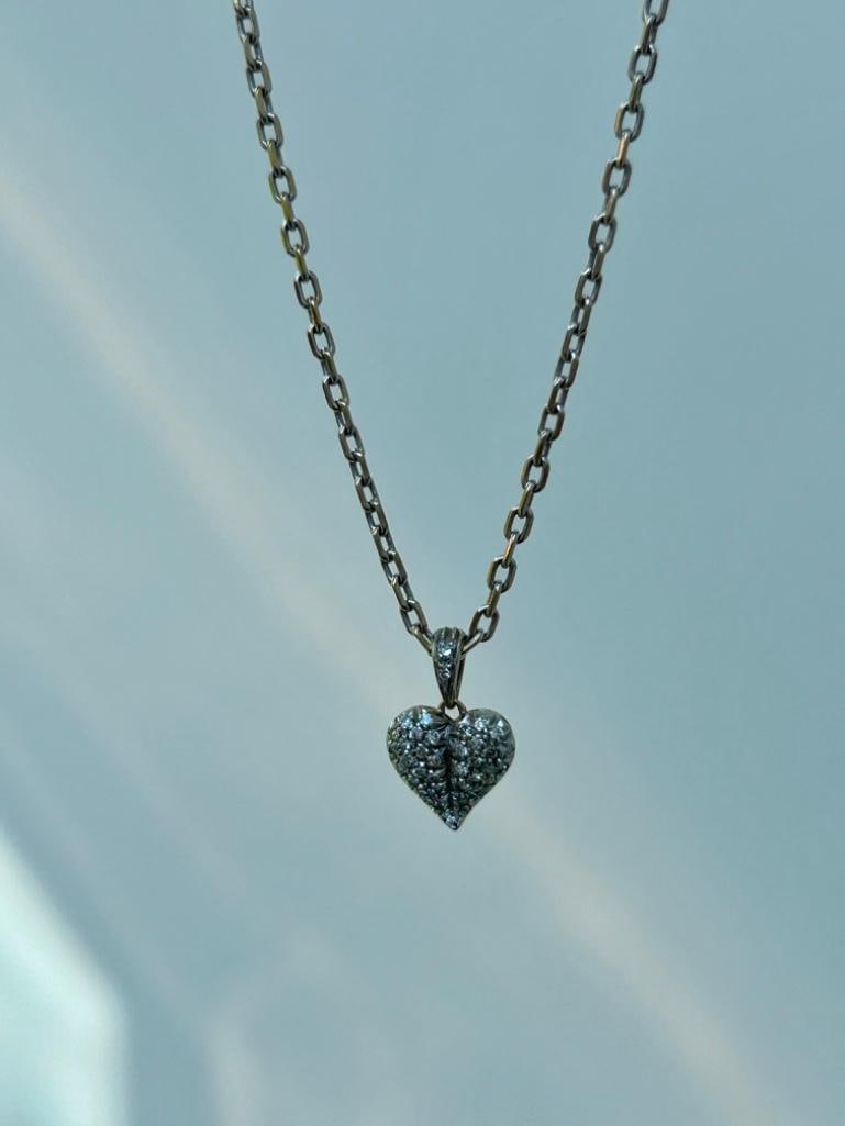 18ct Gold Diamond Heart on 18ct Gold Chain - 4