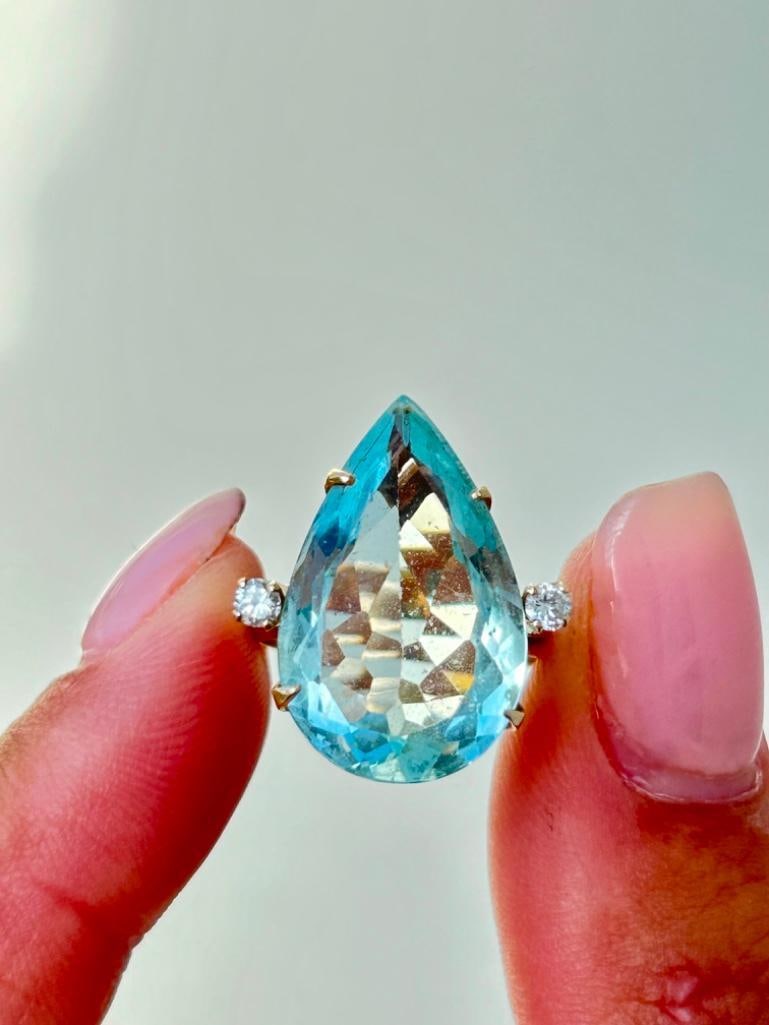 18ct Yellow Gold Large Aquamarine and Diamond Pear Shaped Ring - 6