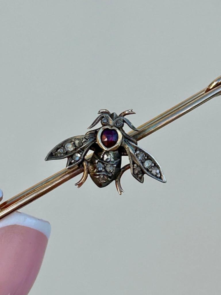 Gold Safety Pin with Rose Cut Diamonds Bug Design (1 of 7)