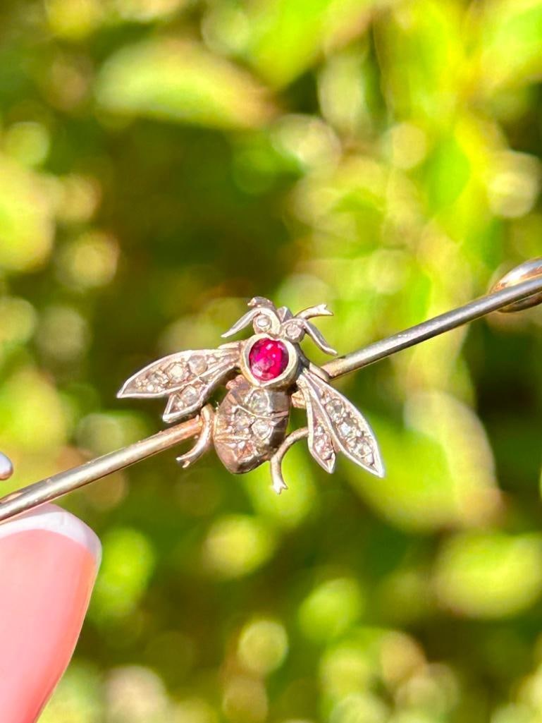 Gold Safety Pin with Rose Cut Diamonds Bug Design - 4
