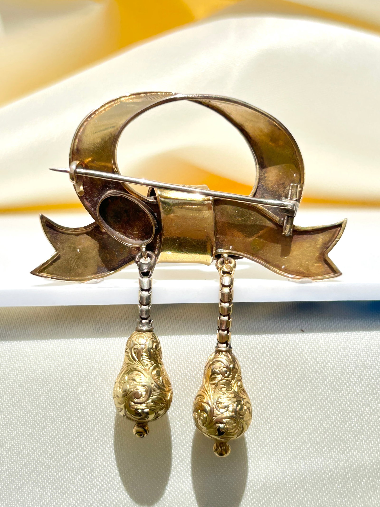 Heavy antique victorian era 15ct yellow gold tassle brooch - large size - 4