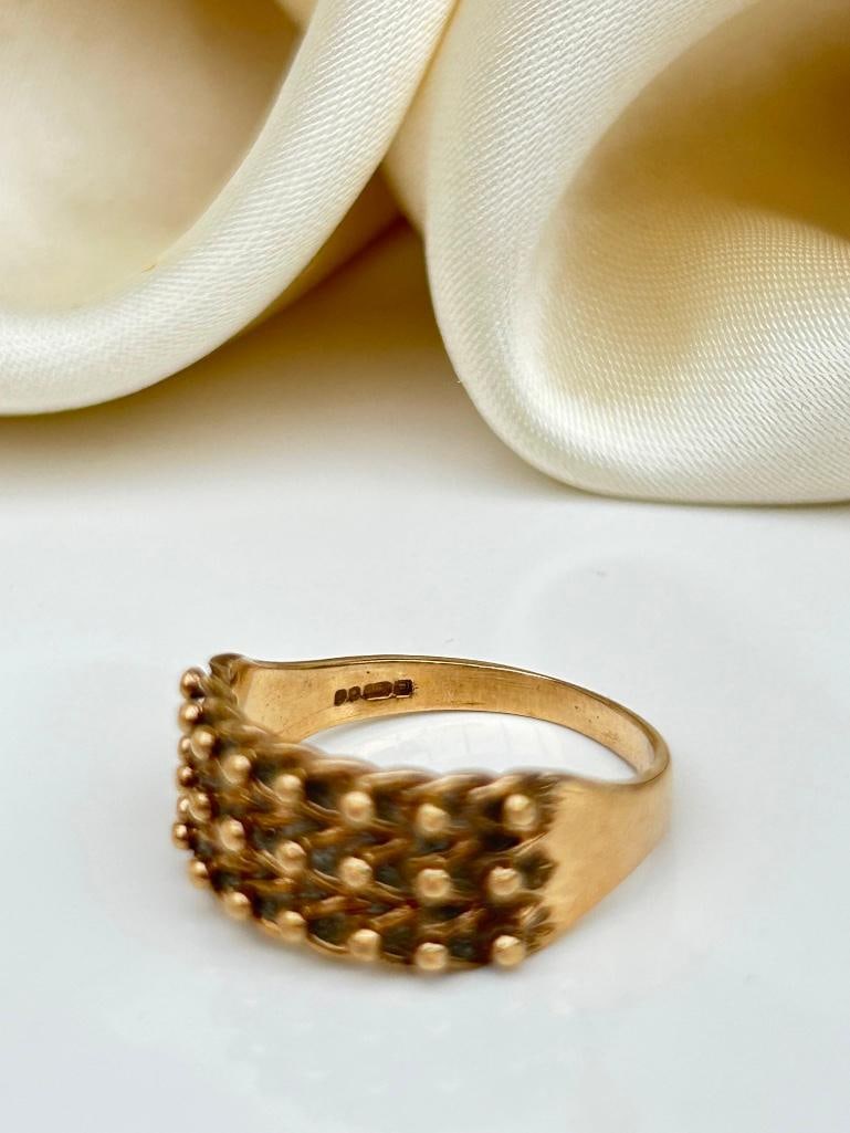 Heavy 9ct Gold Keeper Ring - 6