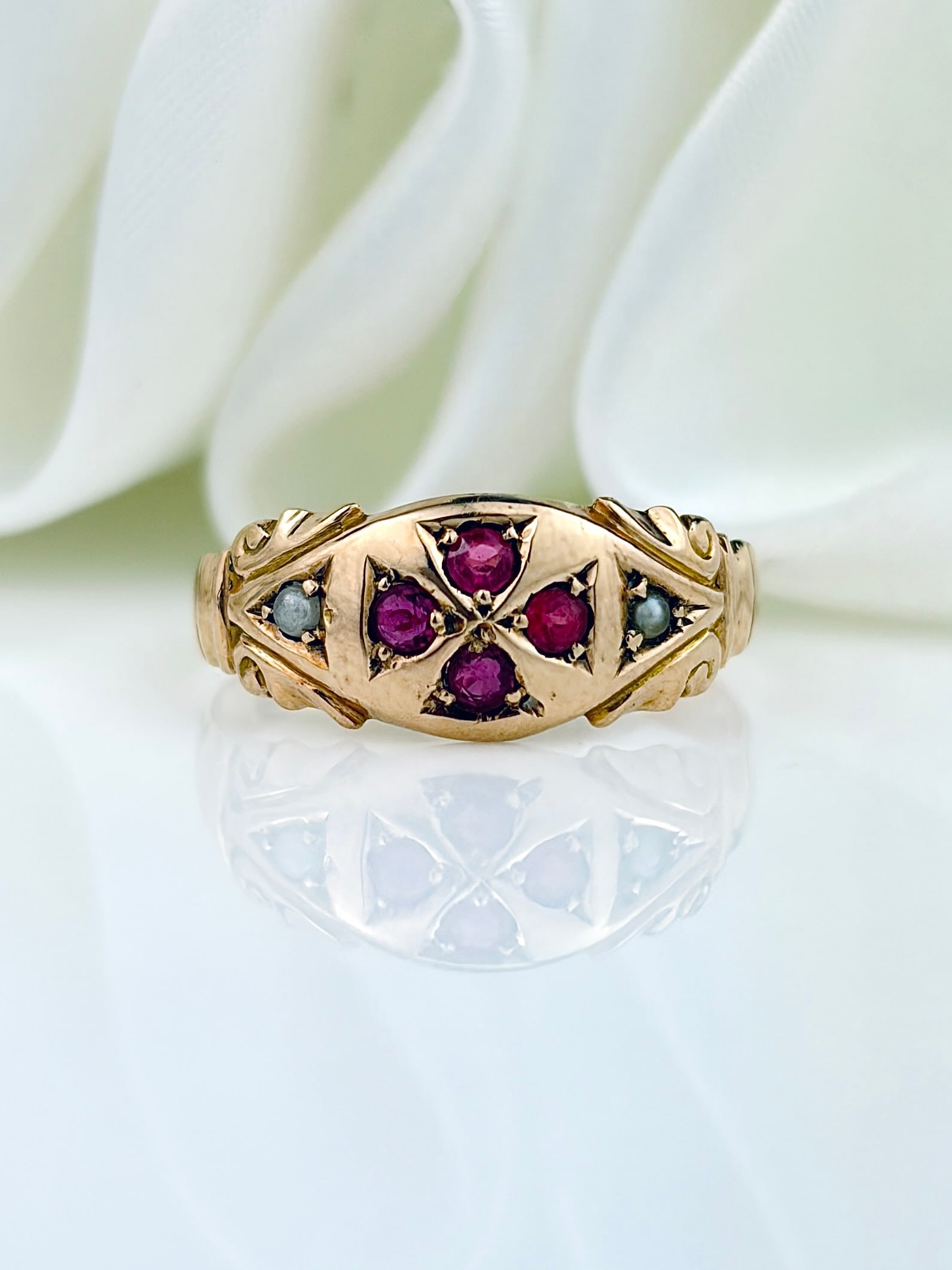 ANTIQUE C.1914 9CT YELLOW GOLD RUBY AND PEARL RING: ANTIQUE C.1914 9CT YELLOW GOLD RUBY AND PEARL RING Gorgeous ring!