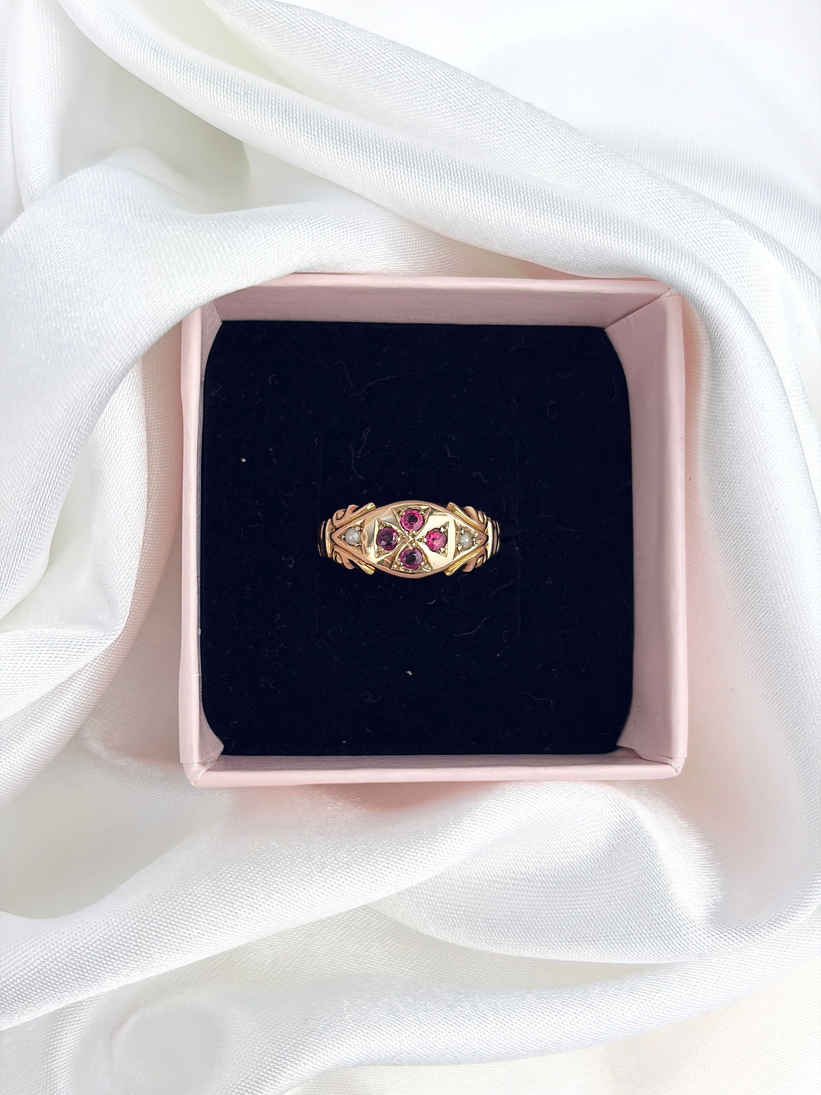 ANTIQUE C.1914 9CT YELLOW GOLD RUBY AND PEARL RING - 9
