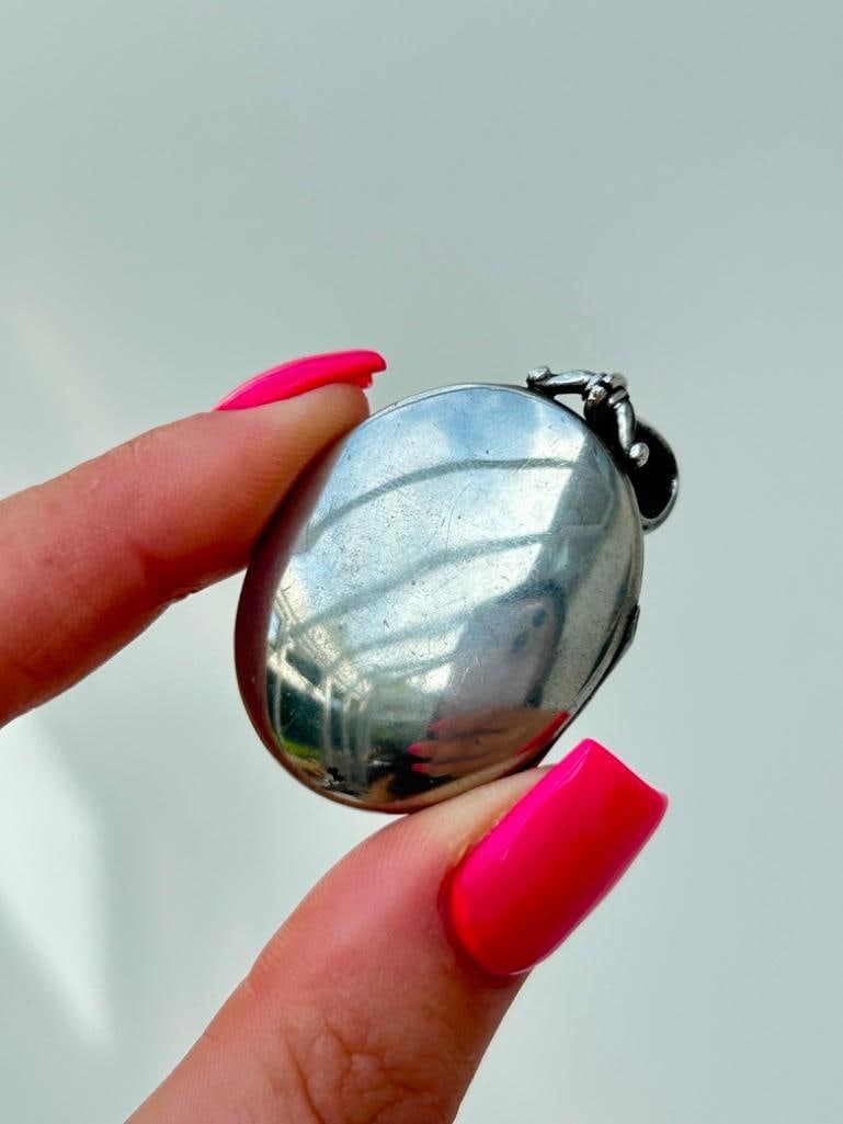 Antique Silver Aesthetic Locket Pendant - 4