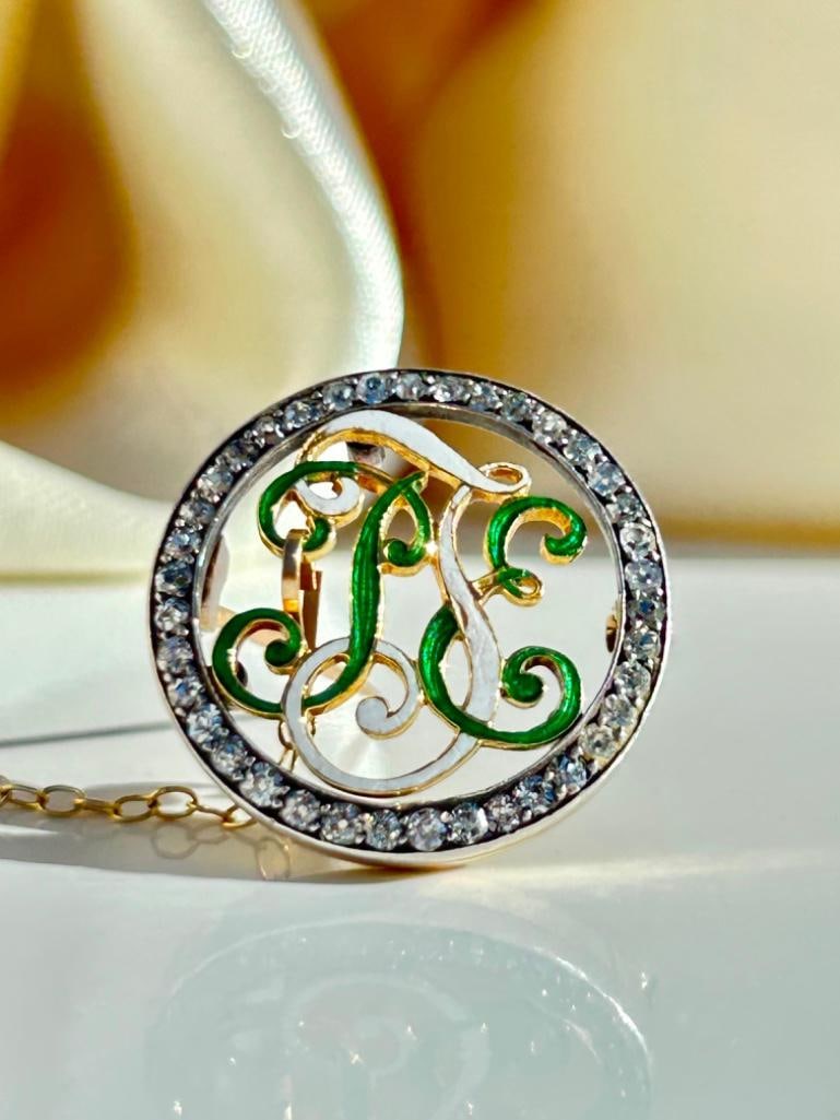 Outstanding Antique Diamond and Enamel Yellow Gold Brooch: Outstanding Antique Diamond and Enamel Yellow Gold Brooch the most beautiful enamel brooch with sweet diamonds surrounding measurements size 21mm x 21mm weight 5.47g 