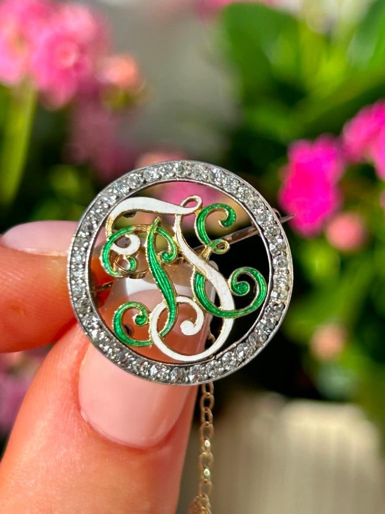 Outstanding Antique Diamond and Enamel Yellow Gold Brooch - 2