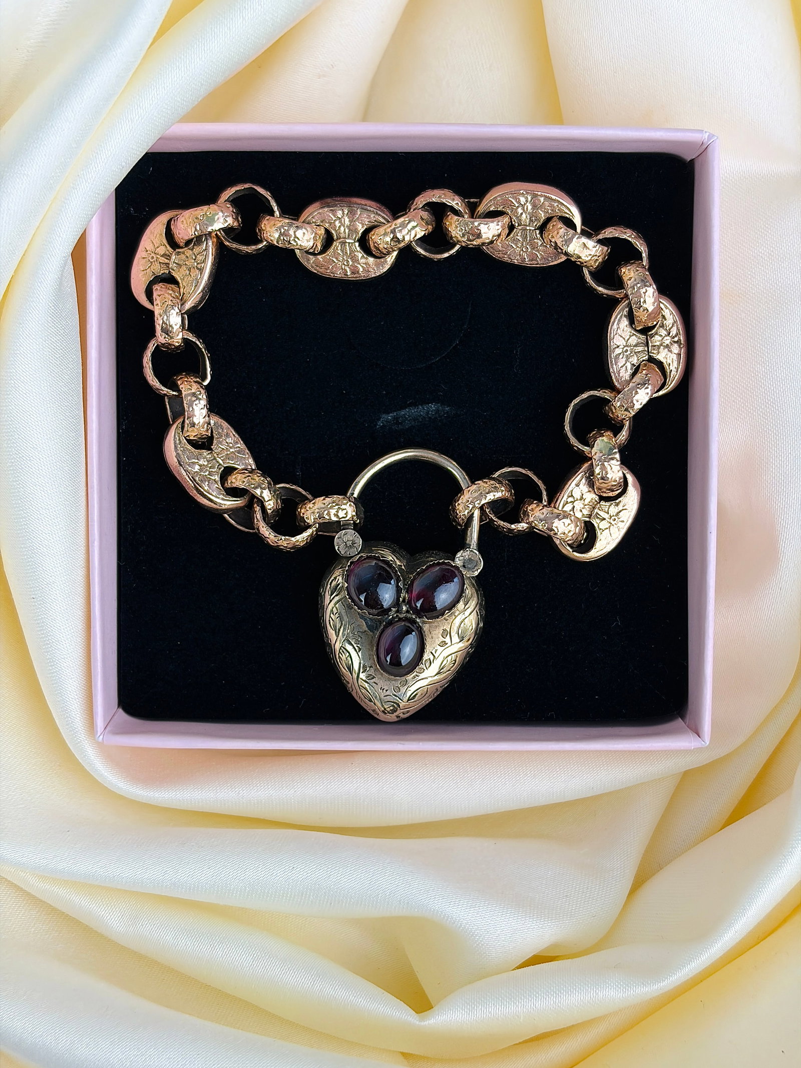 Antique cabochon garnet chunky gold locket back padlock bracelet - 8