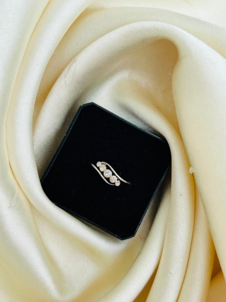 Antique 18ct Gold Diamond 5 Stone Twist Ring - 4