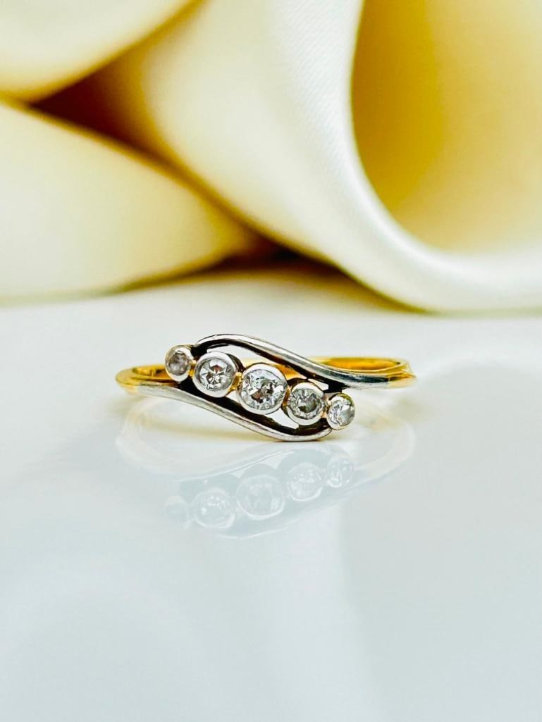 Antique 18ct Gold Diamond 5 Stone Twist Ring - 7