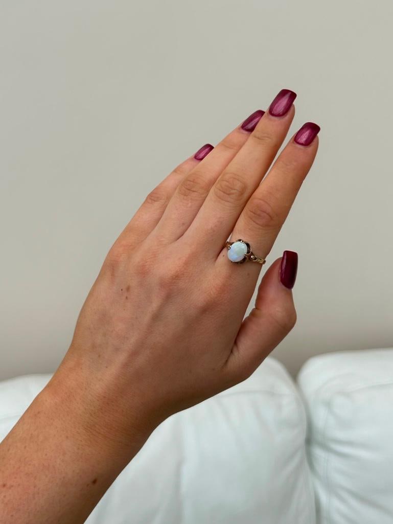 9ct Gold Opal Ring - 8