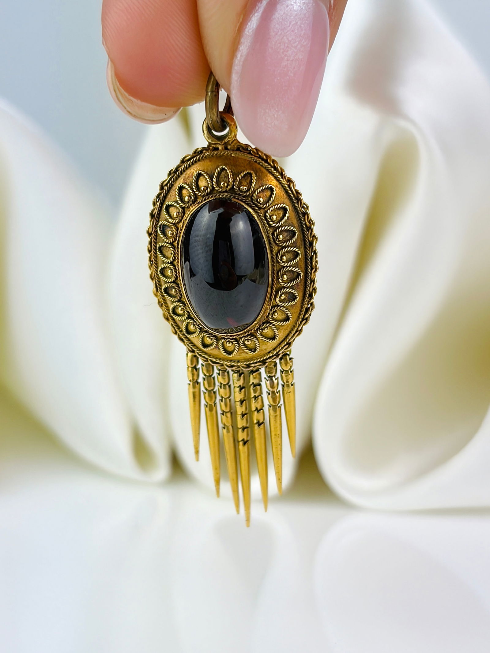 Antique victorian era 15ct yellow gold cabochon garnet fringe pendant - 5