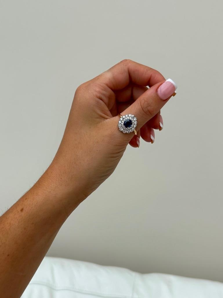 Large 18ct Yellow Gold Sapphire and Diamond Cluster Ring - 3
