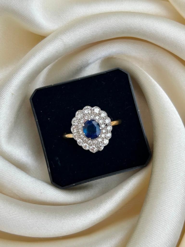 Large 18ct Yellow Gold Sapphire and Diamond Cluster Ring - 5