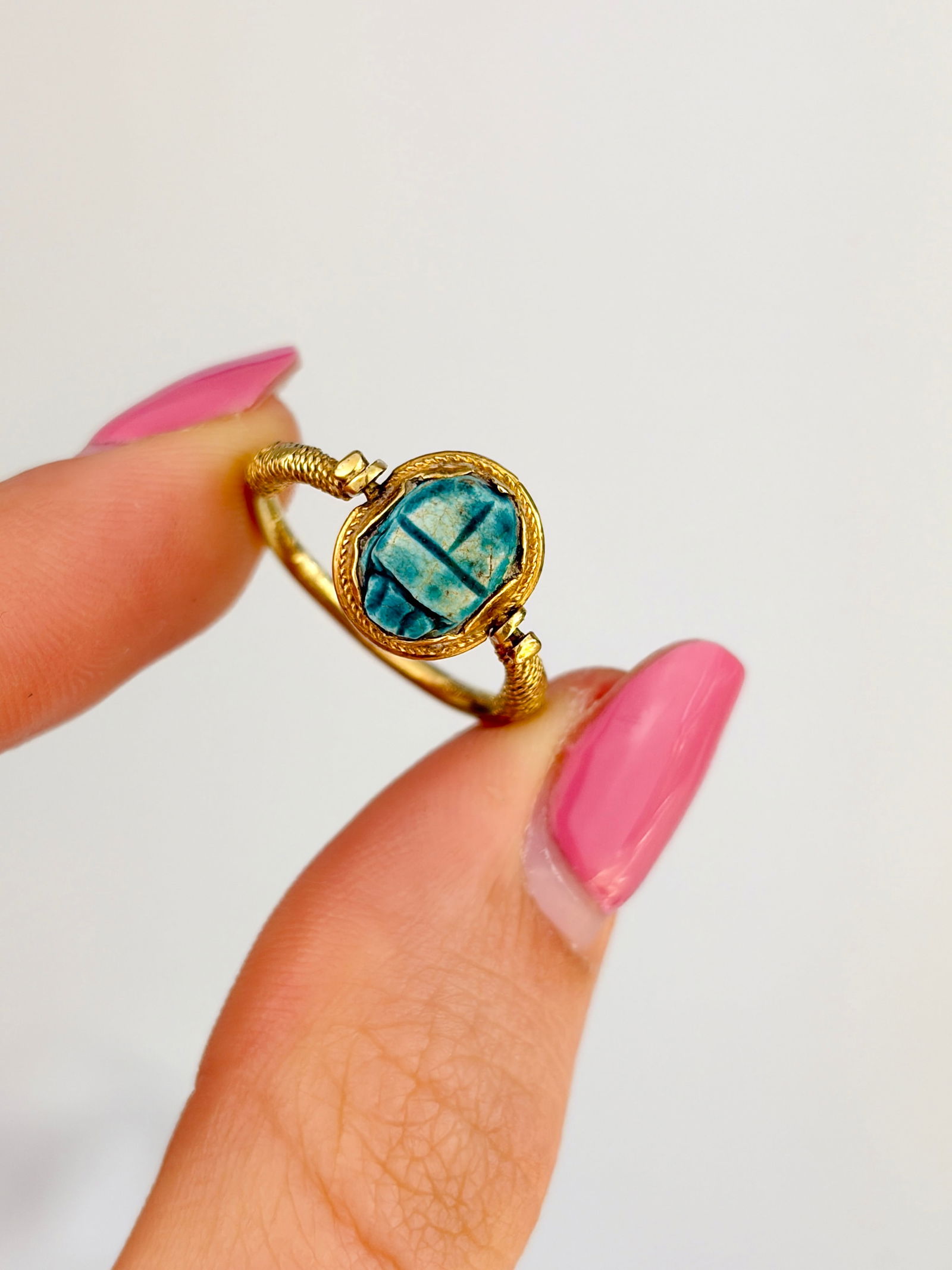 ANTIQUE EGYPTIAN REVIVAL SCARAB SWIVEL RING IN 18CT GOLD - 7