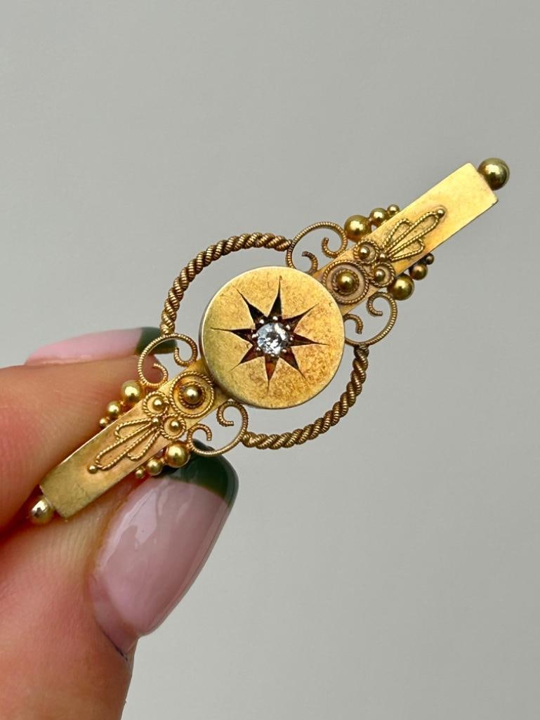 Antique 15ct Yellow Gold Diamond Star Brooch: Antique 15ct gold diamond star brooch Wonderful diamond star brooch! measurements: length 47mm width 17mm weight 4.06g hallmarked 15ct condition: see photos office use: d22 
