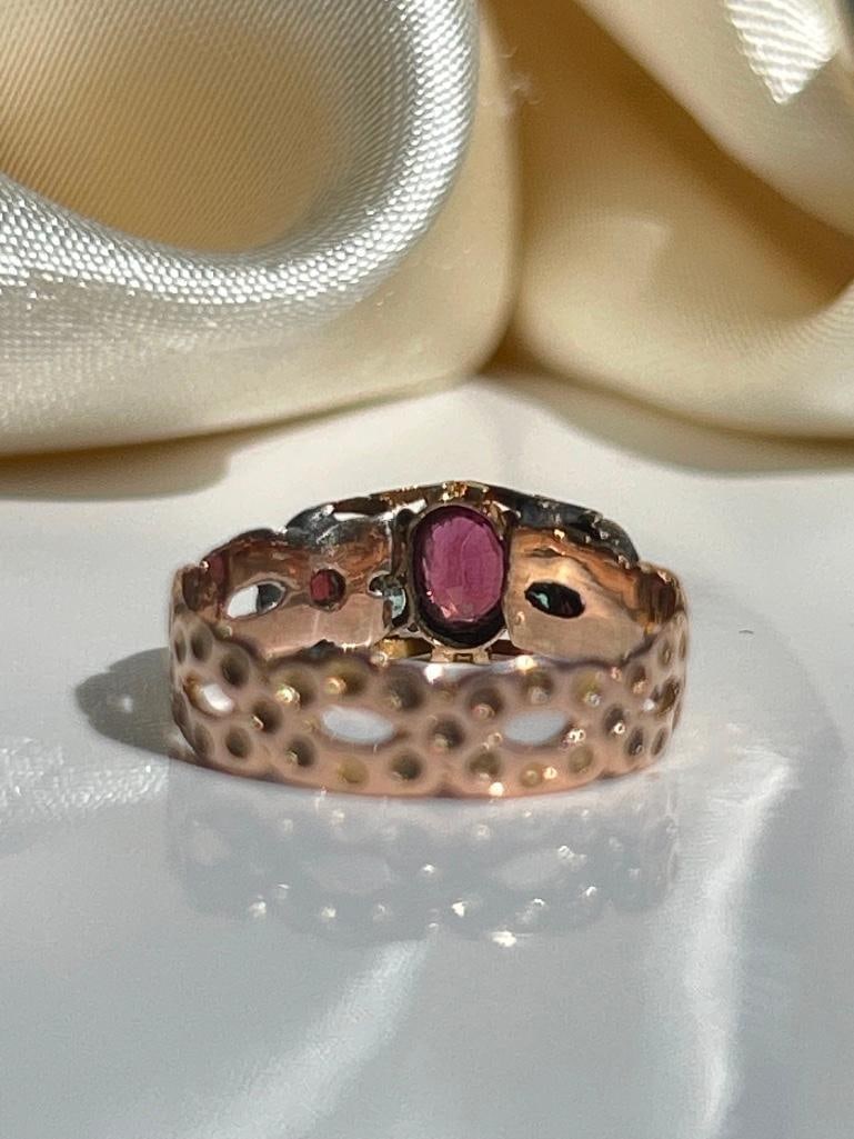 Antique gold gem set band ring - 7