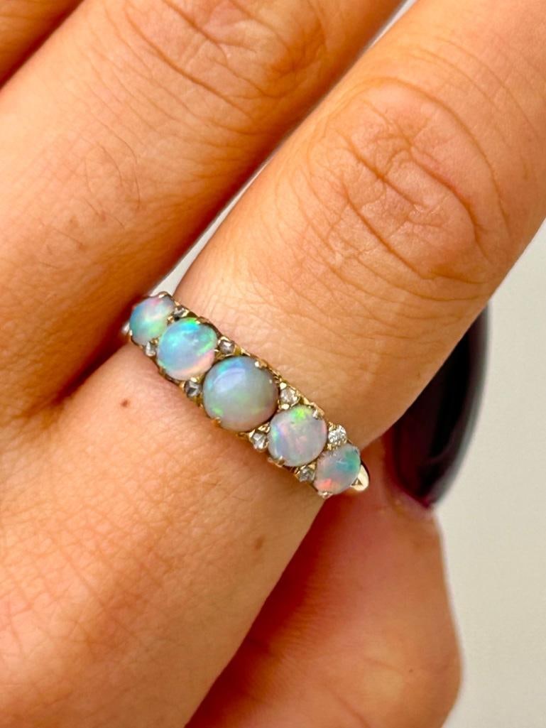 Wonderful Opal and Diamond 5 Stone Ring in 18ct Gold - 3
