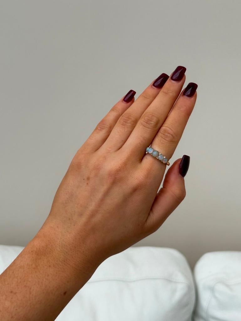 Wonderful Opal and Diamond 5 Stone Ring in 18ct Gold - 4