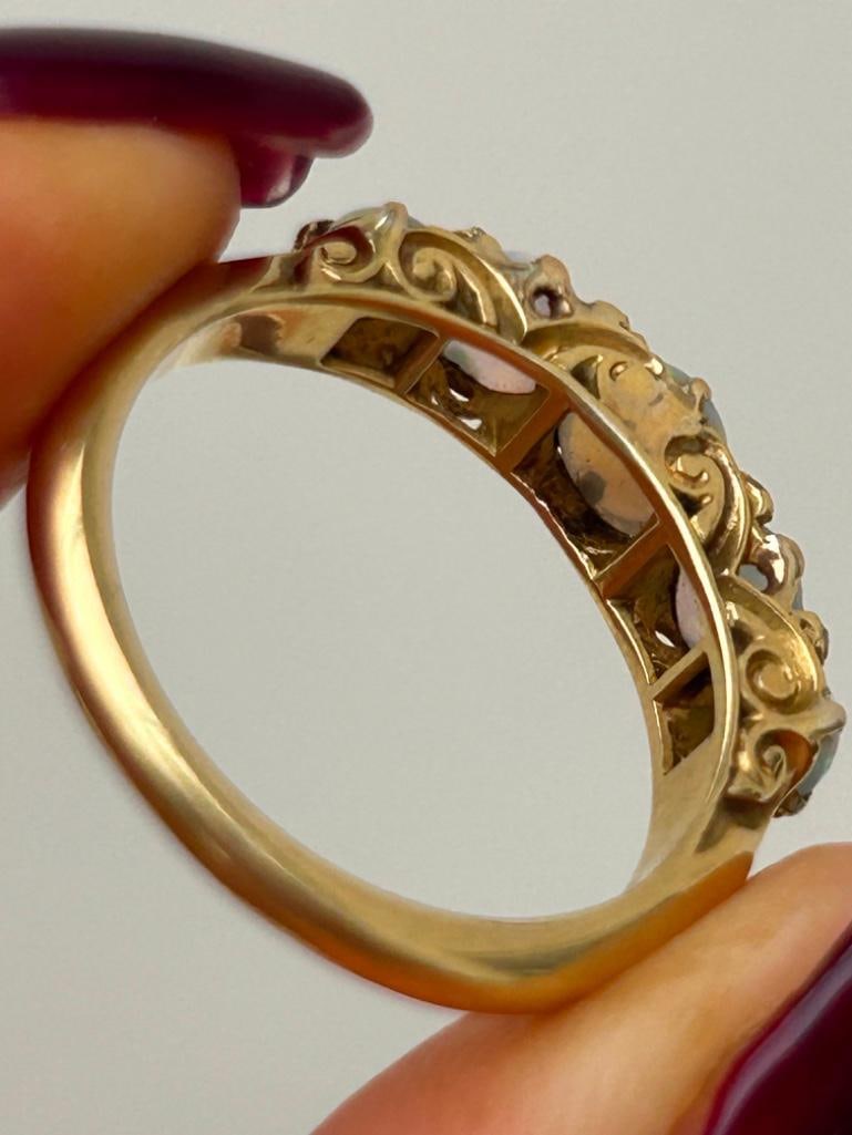 Wonderful Opal and Diamond 5 Stone Ring in 18ct Gold - 8